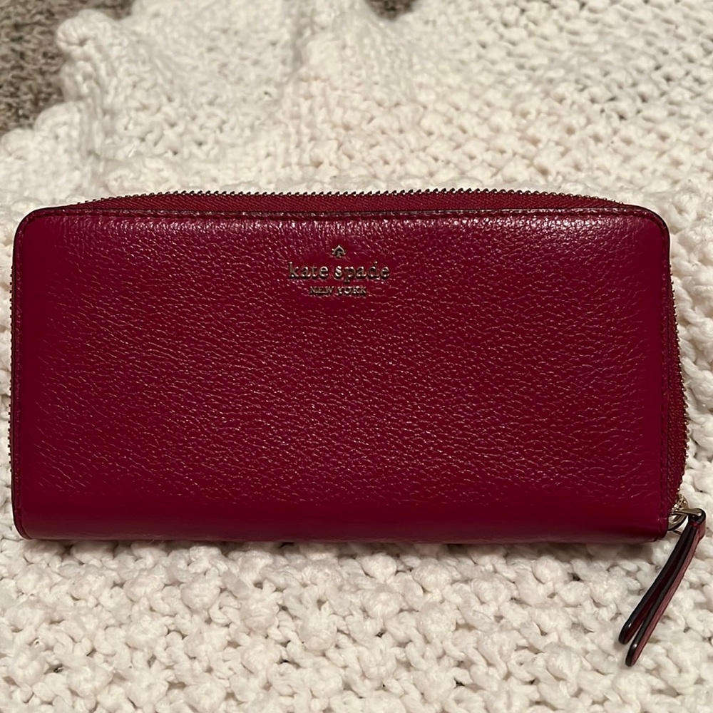 kate spade Large Continental Pebble Leather Wallet in Raspberry